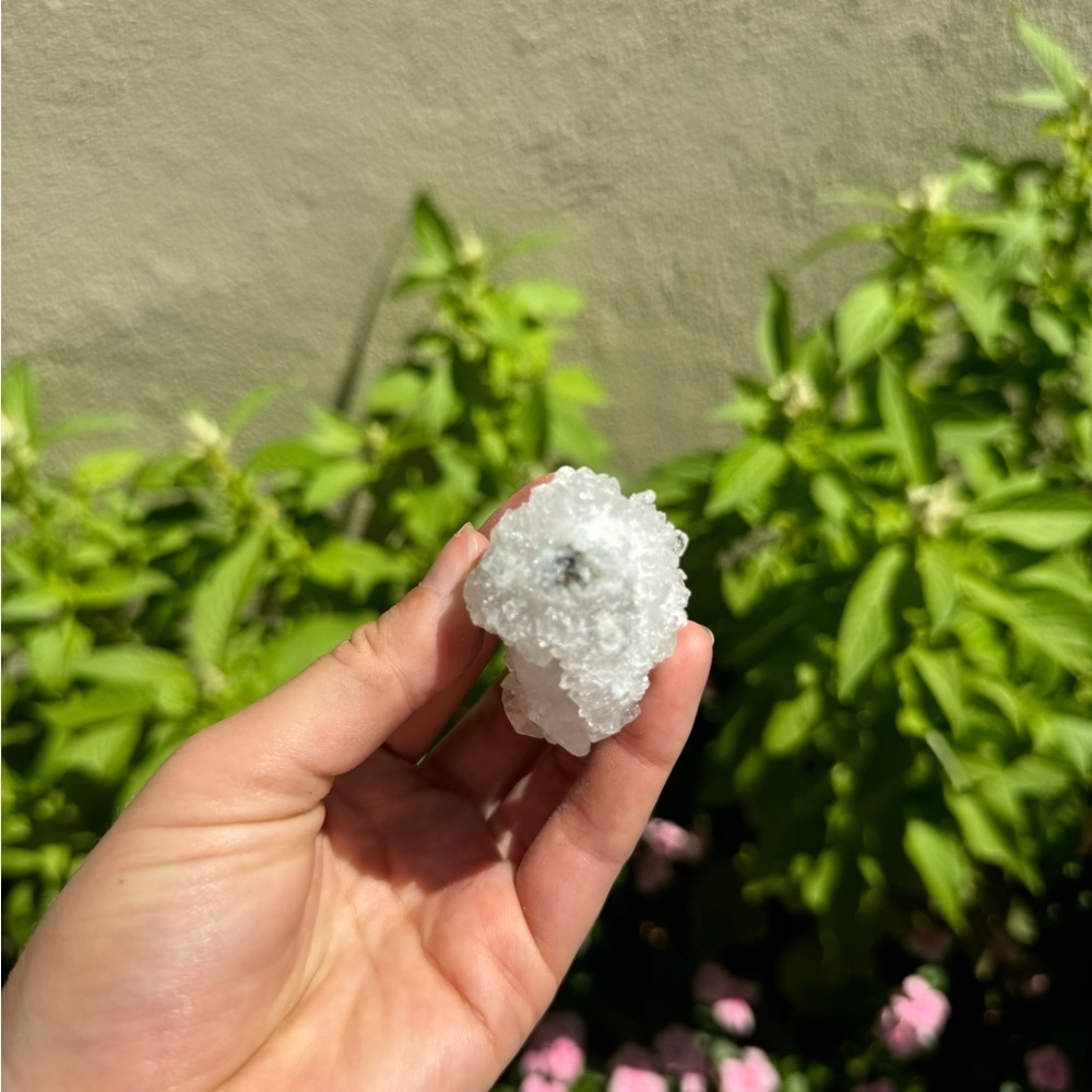 Small Clear Quartz Crystal Cluster - Picture 7 of 8